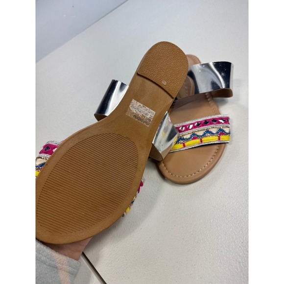 Sole Mates Womens Silver Flat Slide Sandals with Colorful Embroidery Size 7 - Picture 2 of 6